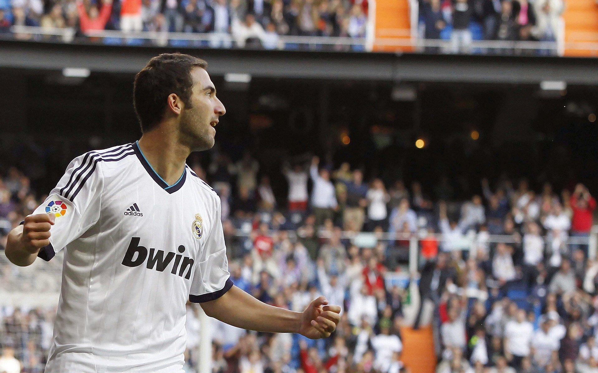 决心离队！比媒曝亚沙里已通知布鲁日，拒绝再出场，米兰成唯一目标