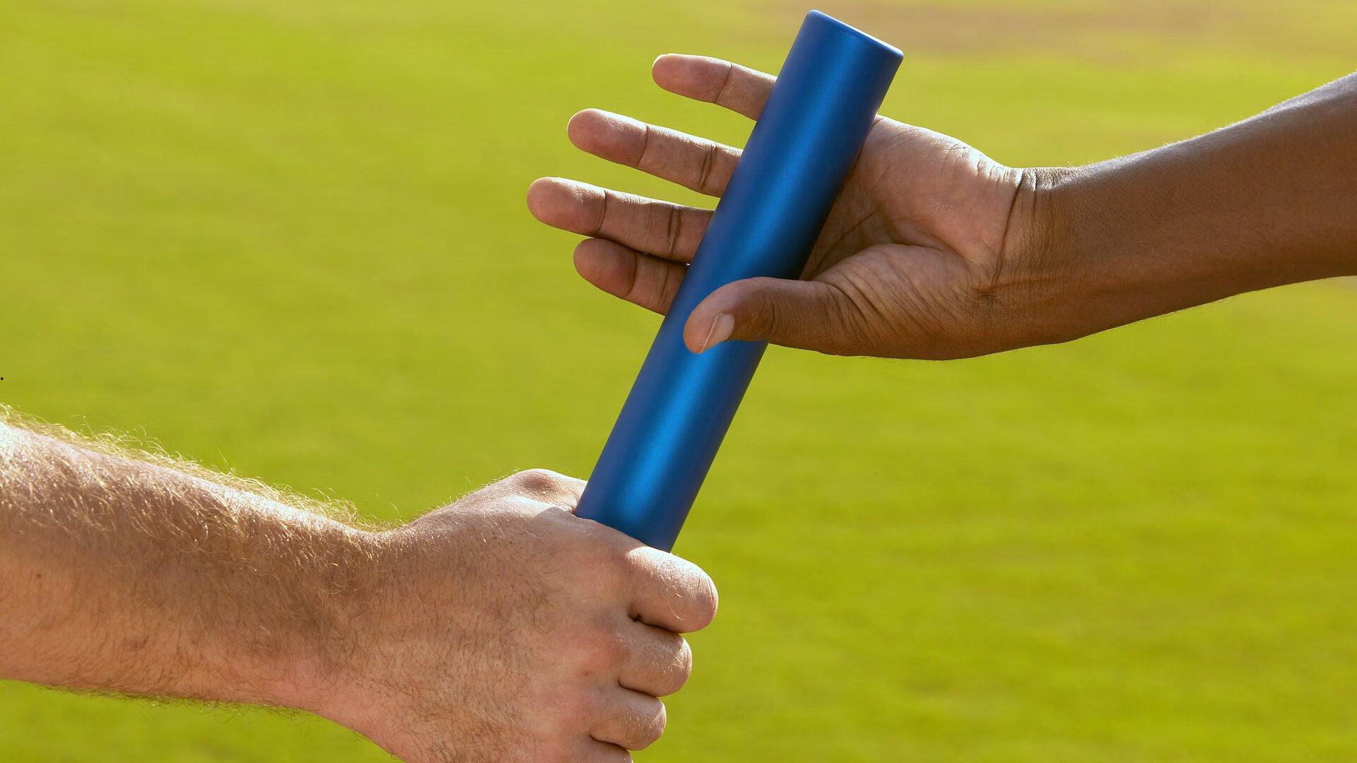 足球权力博弈再掀波澜，前主席私下录音揭露媒体操控与传奇球员争议