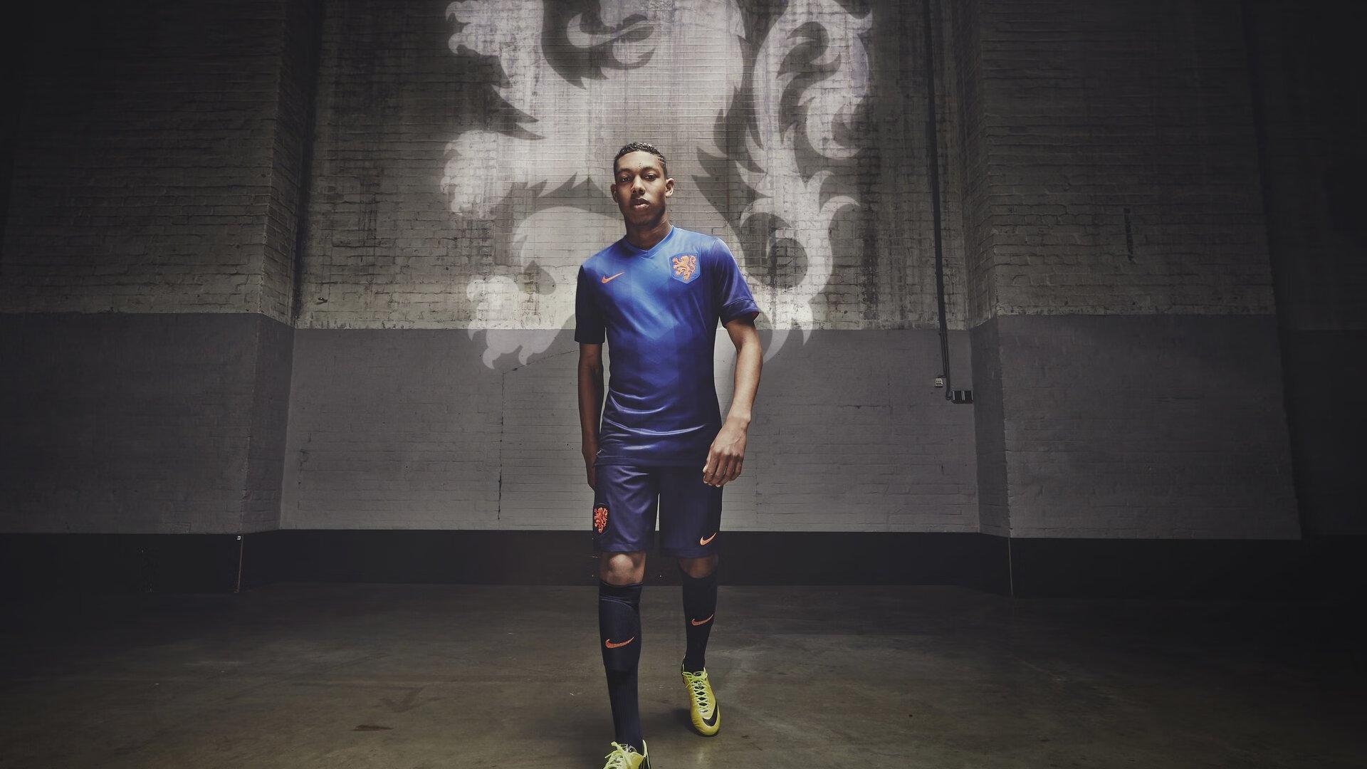 疯狂轮换见证努氏弧线！南海岸雨夜利物浦胜利逃亡